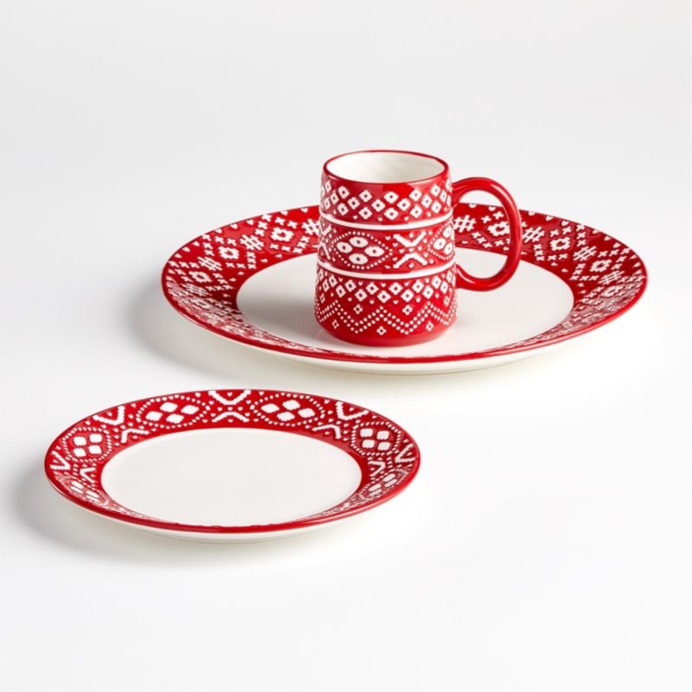 Two (2) NWOT Crate&Barrel Red Large Hilde Holiday Dinner Plates / Platters